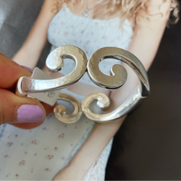 Brighton Jewelry - New - Brighton bangle 🪴price to sell & firm 🪴